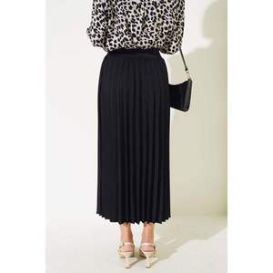 Elastic Waist <b>Pleated</b> <b>Skirt</b> <b>Black</b> - Product Image 4