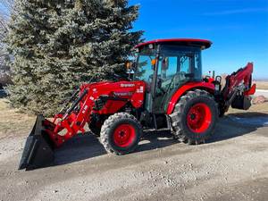 Tractor de Ruedas Usado TYM 5520CH 2025, Potencia Nominal de 55HP, Transmisión por Engranajes, 30001-40000 Horas de Uso, 1300kg de Peso, Bomba de Caja de Cambios para Uso Agrícola - Product Image 2