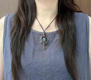 Collier de guérison de style bohème vintage fait à la main en cuivre macramé Design plaqué or Labradorite pendentif cadeau - Product Image 3