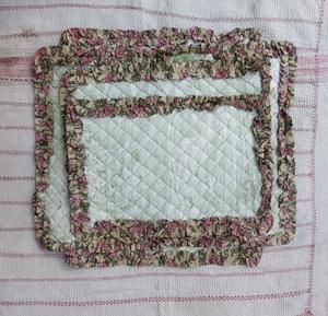 Napperons de table luxueux en tissu imprimé marbré tie-dye avec bordure à volants, accessoires de table en lin pour la salle à manger - Product Image 3