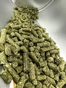 เม็ดหญ้าอัลฟัลฟาขายดีสำหรับอาหารสัตว์ สำหรับโคและสัตว์เลี้ยงในฟาร์มอื่นๆ - Product Image 2