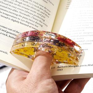 Support de page de livre en résine, poignée pour les doigts, accessoire de lecture durable et confortable, parfait pour les livres, les documents d'étude, les journaux et les romans - Product Image 3