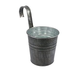 Glow up Fancy Design Home Decor Jardinière galvanisée suspendue Pot de fleur en métal de meilleure qualité pour la décoration murale - Product Image 1