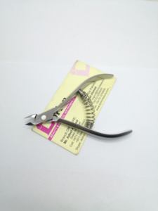 Best Quality Nail Cuticle Nipper Sustainable Steel Nail Nipper With Custom Logo Sharp Blades Double Spring Nail Cuticle Trimmer - Product Image 3