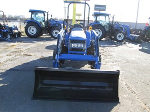 Tractor Mini Holland Workmaster 25 4WD con Tracción en las Cuatro Ruedas, Nuevo y Usado, con Larga Vida Útil Disponible - Product Image 5