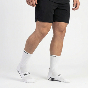 Chaussettes de sport unisexes à pois avec grip pour le football, semelle en tissu éponge, logo personnalisé, matériau Coolmax, écologiques, respirantes, imprimées en silicone - Product Image 3