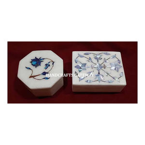Boîte à bijoux en nacre bleue avec incrustation de marbre blanc et motif de fleurs faites à la main, décorations et cadeaux pour la maison - Product Image 1