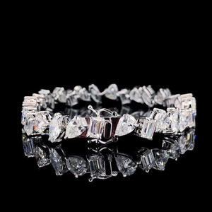 K Samyak Diamond 925 Pulsera de plata esterlina para mujer Gota de agua de alta calidad Forma geométrica Cadena fina y pulsera de eslabones - Product Image 1