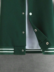 Veste universitaire pour garçons personnalisée pour l'hiver style de la rue avec col montant patchs de lettres garniture rayée en tissu de toile - Product Image 6