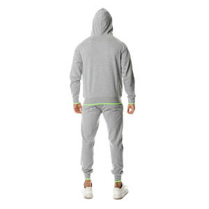 Chándal con capucha para hombre de gran calidad para correr en invierno Logotipo personalizado Ropa informal Mejor precio Tallas grandes Patrón sólido - Product Image 3