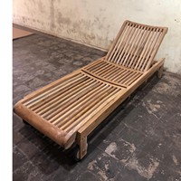 Chaise longue de plage pliable en teck brut de qualité supérieure, mobilier d'extérieur, chaise longue inclinable réglable avec roulettes, table latérale extensible