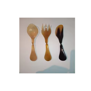 Cuillère en corne de buffle naturelle Poignée en résine Artisanat à des tarifs raisonnables Cuisine pour accessoires et outils de cuisine - Product Image 2