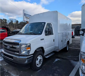 Ford E-Series Cutaway RWD 2020, un chasis comercial de servicio pesado con motor de gasolina V8 estándar de 7.3L - Product Image 1
