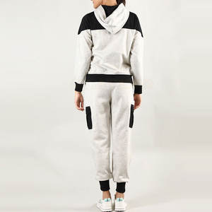 Chándal con capucha personalizado de alta calidad para mujer, patrón sólido, estilo informal para invierno, MOQ bajo, chándal de diseño personalizado para mujer - Product Image 4