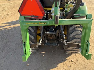 ผู้จัดจำหน่ายที่ได้รับการยืนยันของรถแทรกเตอร์อเนกประสงค์ John Dee รุ่น 2023 2025R ขนาดกะทัดรัด 24 แรงม้า/18 แรงม้า PTO เครื่องยนต์ดีเซล 3 สูบ ยี่ห้อ YAN-MAR - Product Image 4