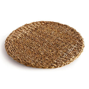 Napperons en jonc de mer écologiques avec texture artisanale idéaux pour les tables à manger modernes dans les maisons et les cuisines commerciales - Product Image 3