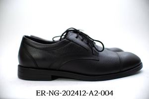 Chaussures habillées et Richelieu noirs - Product Image 1