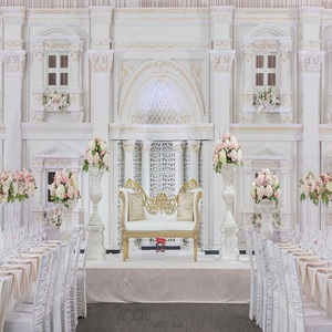 Escenario de boda con tema de ventana Escenario de boda al aire libre de estilo europeo moderno - Product Image 1