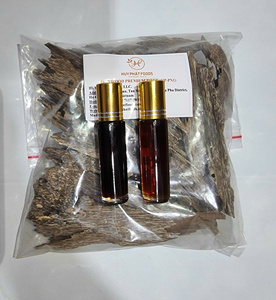 Offrez-vous de la chaleur et de l'élégance avec l'attrait de l'huile essentielle naturelle de Oud Pure - Product Image 6