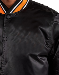 แจ็คเก็ตวาร์ซิตี้ผ้าซาตินคุณภาพสูง ขายส่งชุดกีฬา แจ็คเก็ตเบสบอลผ้าซาตินเงา พร้อมปักชื่อทีม หมายเลข และโลโก้ส่วนตัว - Product Image 4