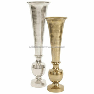 Luxury Modern Metal <b>Vases</b> in Customized Design and Finishes Handmade for Garden Wedding and Home Decoration <b>Unique</b> <b>Vases</b> - Product Image 4