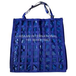 Sac de foin de cheval en nylon robuste avec sangles renforcées sac de filet de foin à alimentation lente pour une utilisation stable et en voyage - Product Image 1