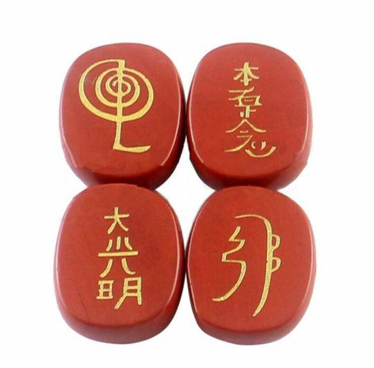 หินประดับสีแดง