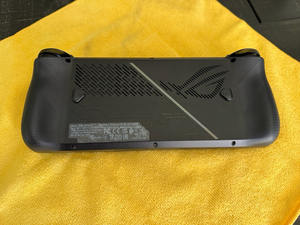 ASUS - ROG Ally X Consola Portátil para Juegos de 7 Pulgadas, 120Hz FHD 1080p - AMD Ryzen Z1 Extreme 1TB con 3 Años de Garantía - Product Image 3