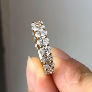 แหวนทอง14K แบบไม่ซ้ำกันครึ่งนิรันดร์ซ้อนวงแต่งงานกับเพชรโมอิสซาไนต์ทรงรีตัดคู่แหวนครบรอบสัญญา - Product Image 6