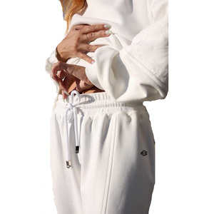 ชุดฮู้ดดี้และกางเกงจ็อกเกอร์ผ้าฝ้ายปักลายสำหรับผู้หญิง ทรงหลวม สวมใส่สบาย เหมาะสำหรับฤดูหนาว ชุดลำลองสำหรับแบรนด์ OEM และแบรนด์ส่วนตัว - Product Image 2