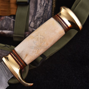 Couteau de chasse en acier Damas, lame à pointe tombante avec manche en bois et étui en cuir, bord droit, qualité industrielle, usage extérieur - Product Image 5