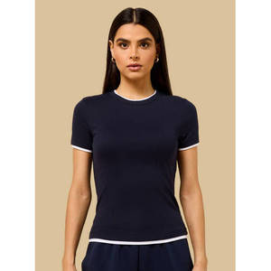 เสื้อยืดผู้หญิงแบบเลเยอร์ปลอม - Product Image 1