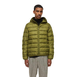 Op renrending inter rrival Men Live Reen olour ylon ataterial uilted iipper omombrer acket - Product Image 1