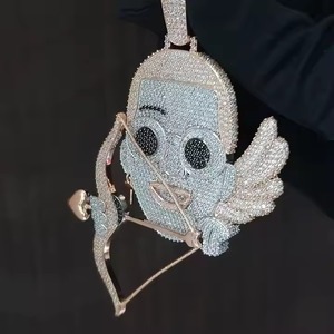 Forma de dibujos animados Iced Out Hip Hop estilo blanco CZ tachonado Lucky Arrow Boy colgante sólido 925 plata esterlina diamante colgante para él - Product Image 3