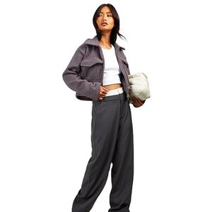 Vestes pour femmes respirantes de haute qualité, design personnalisé OEM, très vendues, unies, pour l'hiver, avec fermeture éclair intégrale et deux poches - Product Image 2