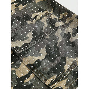 กางเกงขาสั้นคาร์โก้ลายพรางประดับพลอยเทียมสำหรับผู้ชายเครื่องแต่งกายแนวสตรีทผ้าแจ็กเก็ตสีเขียวประดับคริสตัลสไตล์ฮิปฮอปทรงหลวมใส่ได้พอดีกับยีนส์ฤดูร้อน - Product Image 5