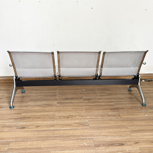 Banc d'attente industriel en métal 3 places MFE03 pour centre commercial, école, bureau, banque, gare routière, aéroport, parc, clinique - Product Image 4