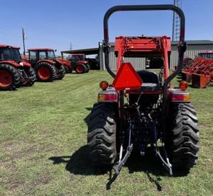 Tracteur agricole compact Kubota L3901 39HP 4x4 avec chargeur frontal, modèle 2026 - Product Image 2