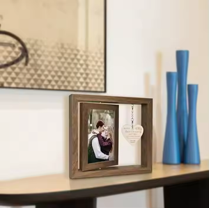 Marco de fotos de madera MDF color madera natural por artesanía media luna - Product Image 1