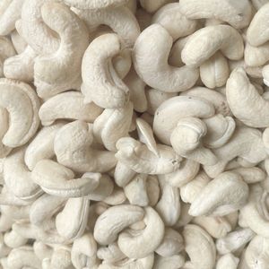 Offre Spéciale 2025 Santigo Usine Vietnam Noix de cajou biologiques Noix de cajou W180 Vente en gros Prêt à expédier - Product Image 1