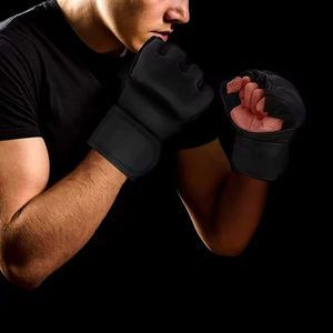 Gants de combat MMA pour entraînement et sparring, à bas prix, personnalisés en cuir synthétique, demi-doigts - Product Image 4