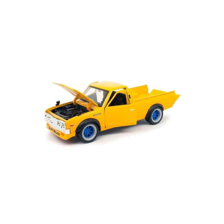 Mullurg Urg01 May 32528 1973 Datsun 620 Pick up 1:24 Model Cart -Necotoys (Mull)