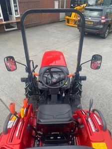 Nouveau tracteur compact Massey Ferguson 1532, 32 CV, 4 roues motrices, diesel, prêt à la vente - Product Image 2