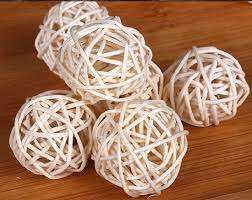 Bolas de ratán decorativas modernas para vacaciones Estilo natural en colores neutros - Product Image 2