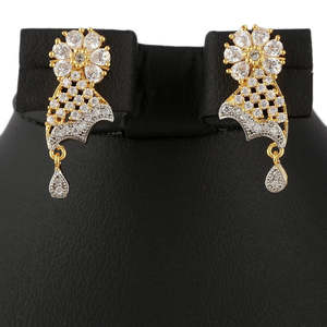 Kundan Jewellery <b>Locket</b> Set - Golden & <b>Silver</b> - Product Image 2