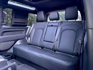 2023 Land Rover Defender 90 Edición 75 Aniversario, Neumáticos Automáticos Eléctricos Configurados, Bajo Kilometraje, Listo para Enviar, R18 - Product Image 6