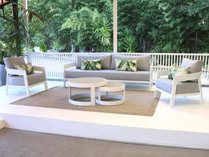 Ensemble de canapé d'extérieur moderne en aluminium avec coussins et table basse - Meubles de jardin légers et écologiques pour villa, ferme, patio |   Horti - Product Image 3