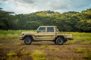 Toyota Land Cruiser 79 2.8 - Product Image 3