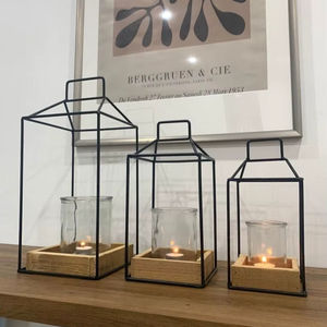 Lanternes en bois rustique et fer noir - Product Image 1