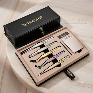 Pince à épiler professionnelle en titane avec pointe en fibre pour extensions de cils, précision et isolation, personnalisation OEM - Product Image 3